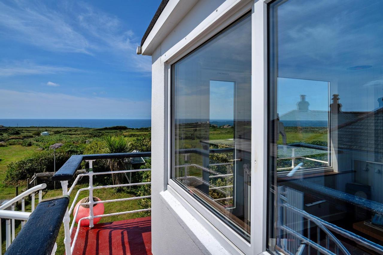 Finest Retreats - The Watchtower At Western Watch Lower Boscaswell Exterior foto